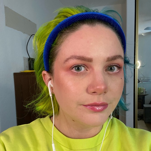 Meet your Posher - Picture 2 of 6